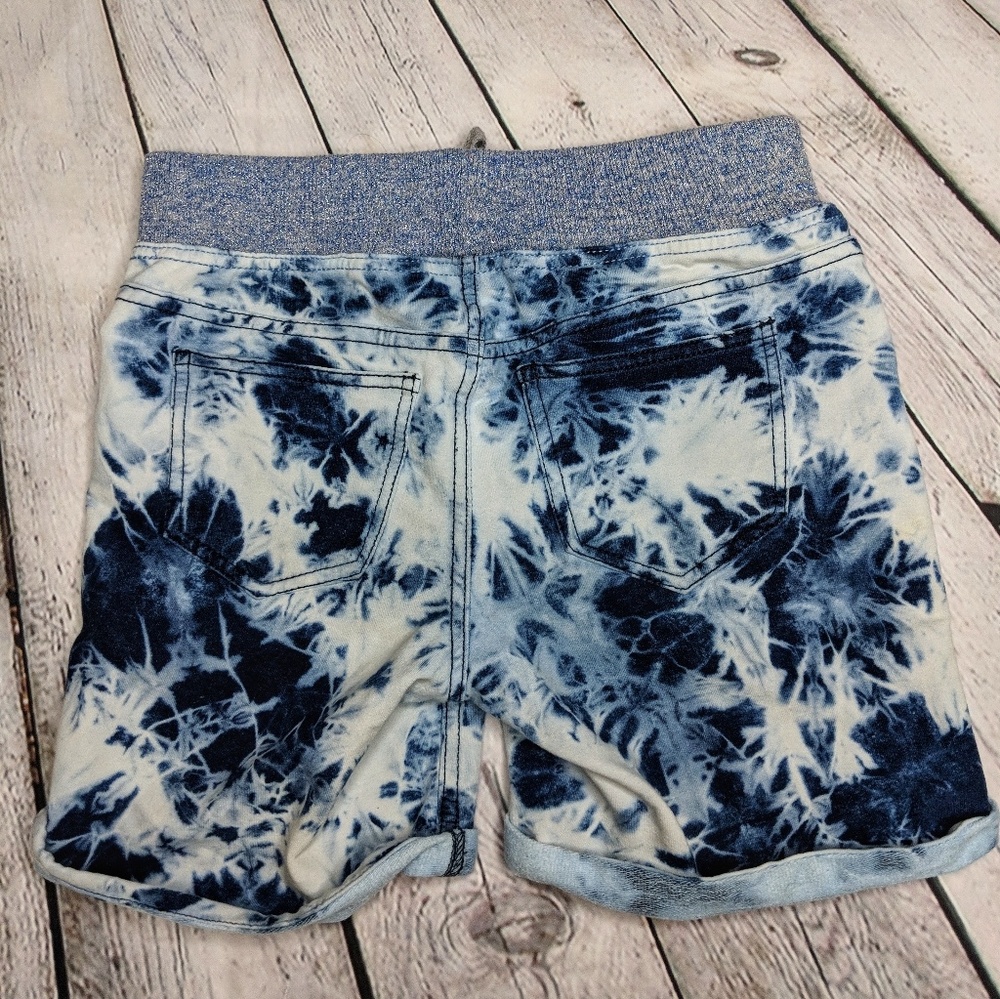 Shorts - Picture 4 of 4